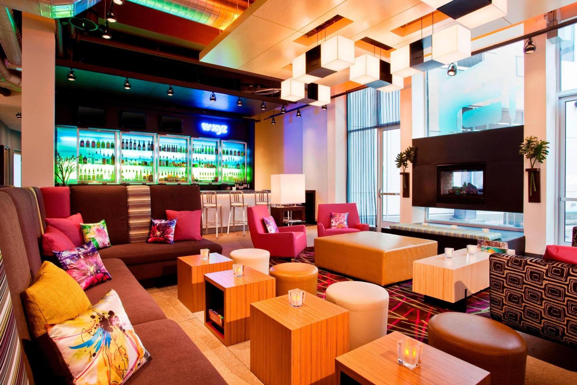 Aloft Hotel Milwaukee Downtown Екстер'єр фото